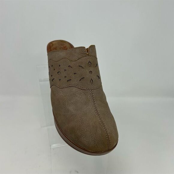 b.o.c. Women's Jinny Comfort Clog Sandals Gray Taupe Size 9 Casual Spring - Picture 2 of 12